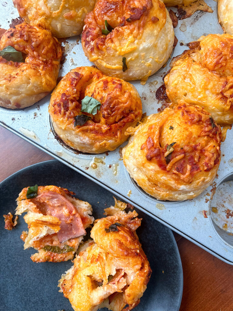 How to make the best sourdough pizza buns