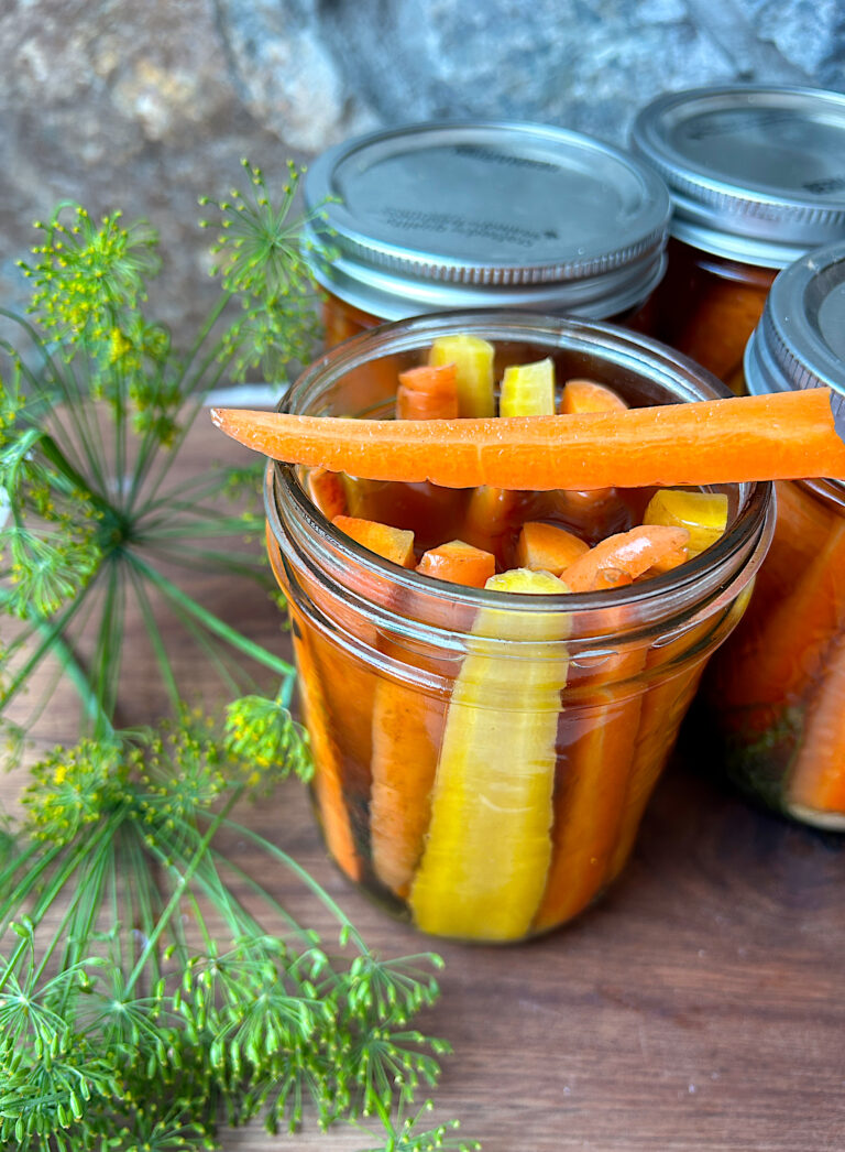 Quick & Easy Refrigerator Pickled Carrots